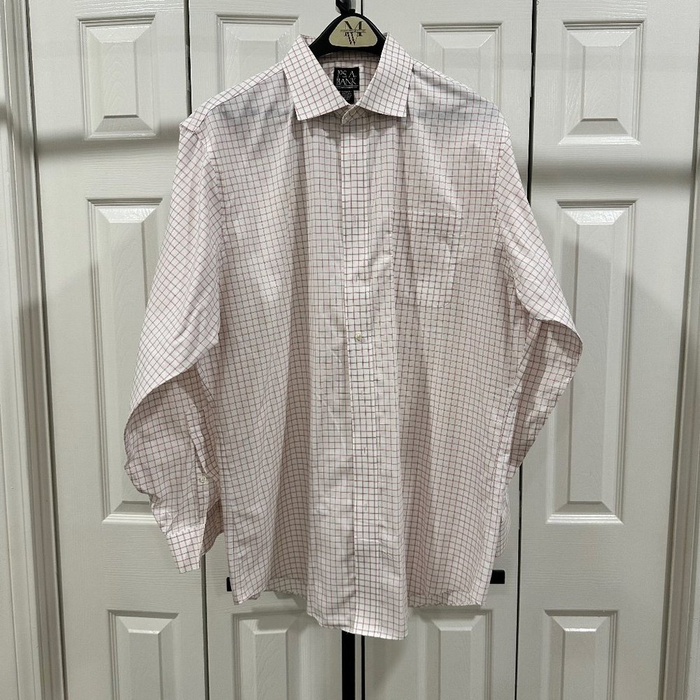 Jos A. Bank Traveler's Collection Spread Collar Tailored Fit Dress Shirt